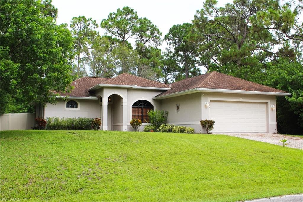 6074 S Moss CIR LABELLE, FL 33935