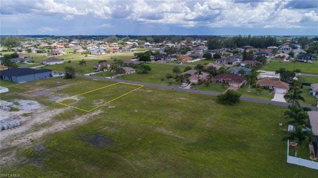 3741 SW 1st ST CAPE CORAL, FL 33991