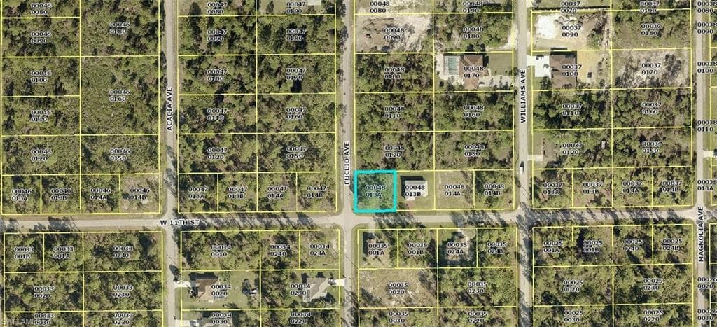 1106 W 11th ST LEHIGH ACRES, FL 33972