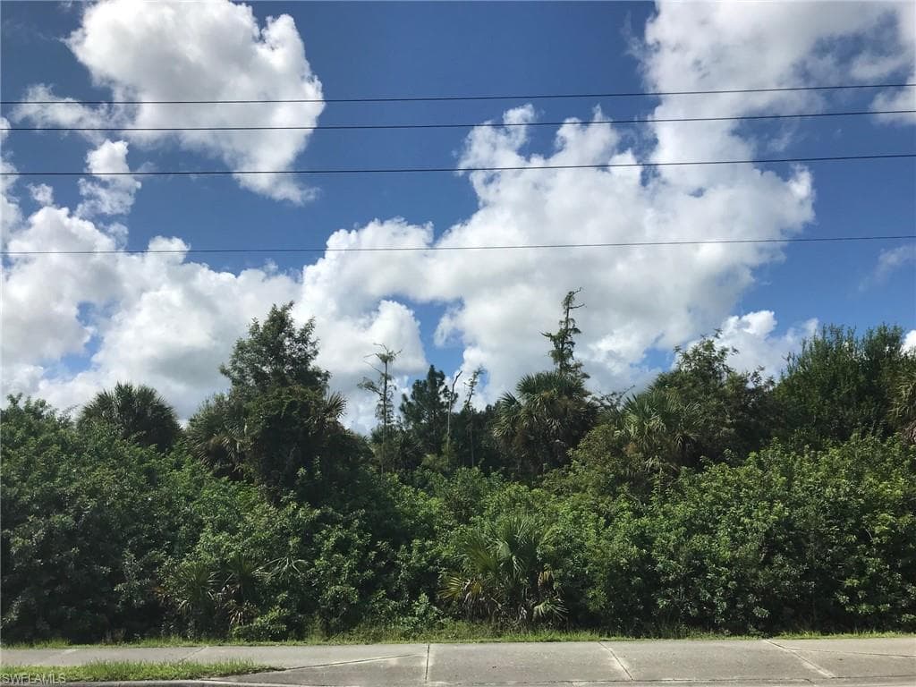 1076 Golden Gate BLVD W NAPLES, FL 34120