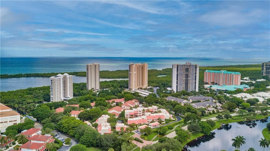 629 Serendipity DR 629 NAPLES, FL 34108