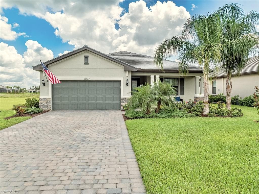 19527 Utopia LN ESTERO, FL 33928