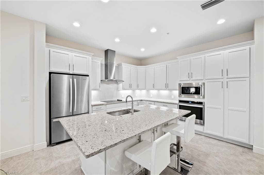 21490 Strada Nuova CIR 205 ESTERO, FL 33928