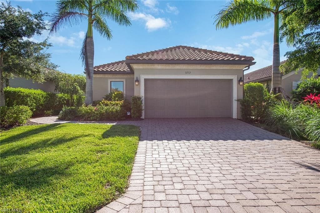 3272 Miyagi LN NAPLES, FL 34114