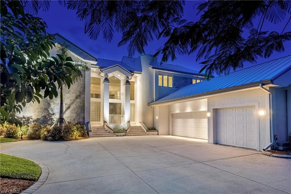 5820 Riverside LN FORT MYERS, FL 33919