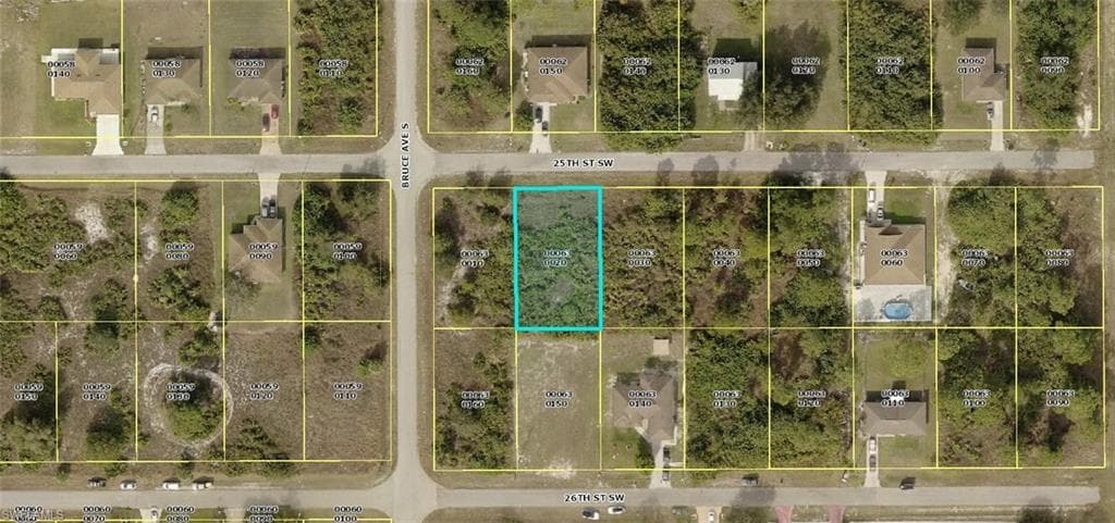 3913 25th ST SW LEHIGH ACRES, FL 33976