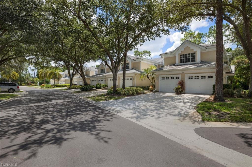 2811 Aintree LN E204 NAPLES, FL 34112