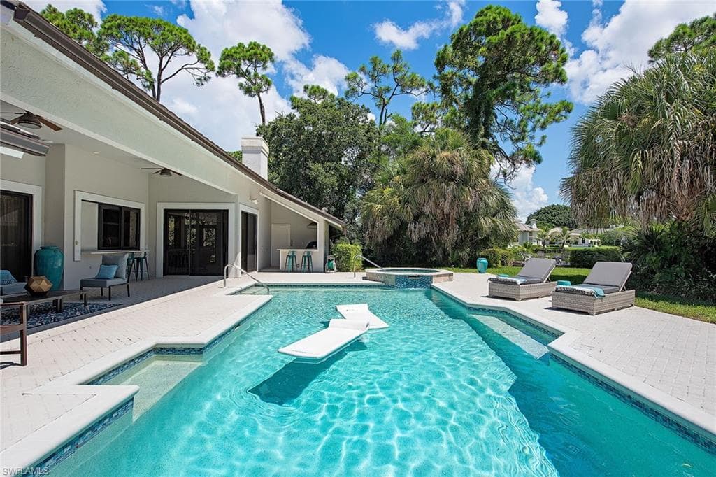 6582 Trail BLVD NAPLES, FL 34108