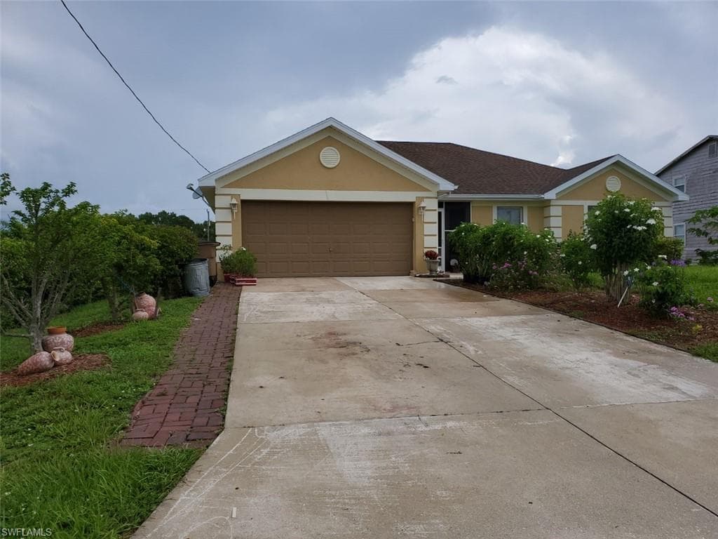 3412 6th ST SW LEHIGH ACRES, FL 33976