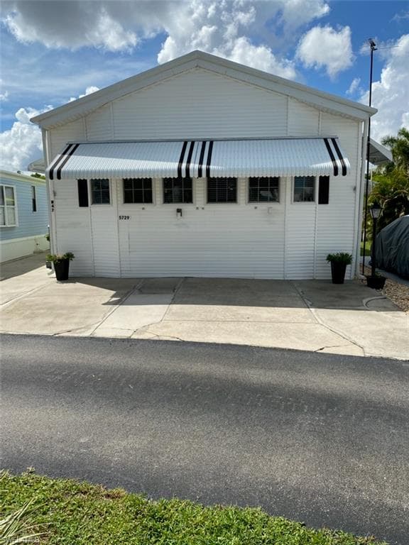 5729 Pink Panther DR FORT MYERS, FL 33908