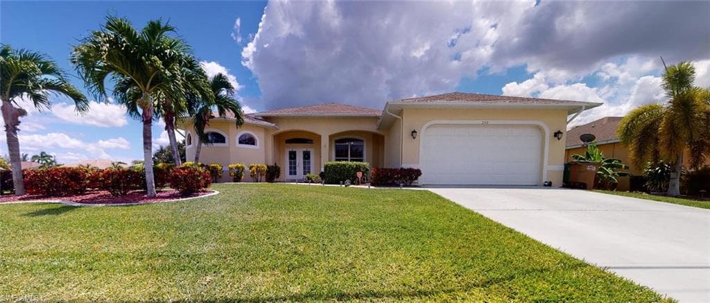 240 SE 30th TER CAPE CORAL, FL 33904