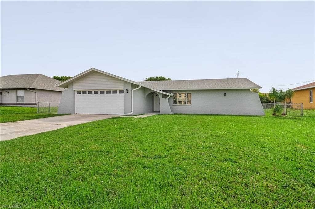 3005 SW 1st PL CAPE CORAL, FL 33914