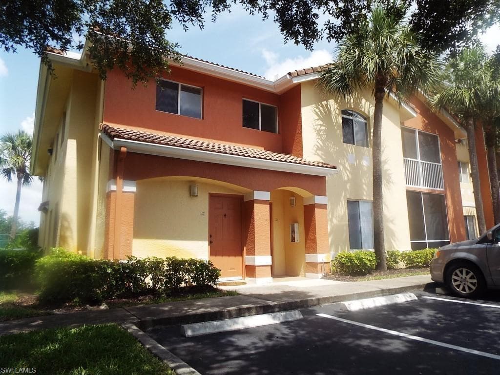6330 Aragon WAY 102 FORT MYERS, FL 33966