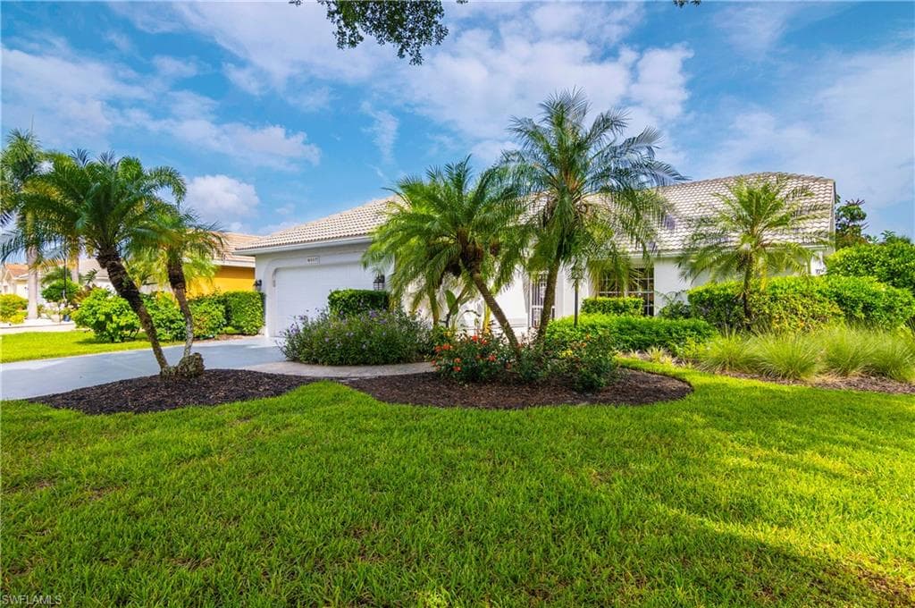 8107 Breton CIR FORT MYERS, FL 33912