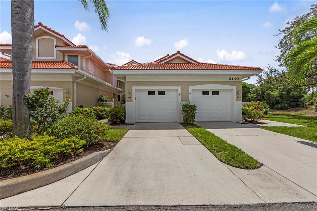 5140 COBBLE CREEK CT C-104 NAPLES, FL 34110