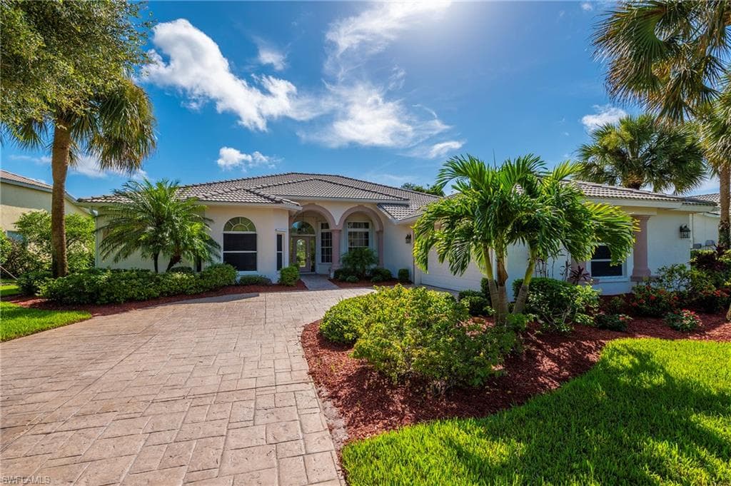 26373 Clarkston DR BONITA SPRINGS, FL 34135