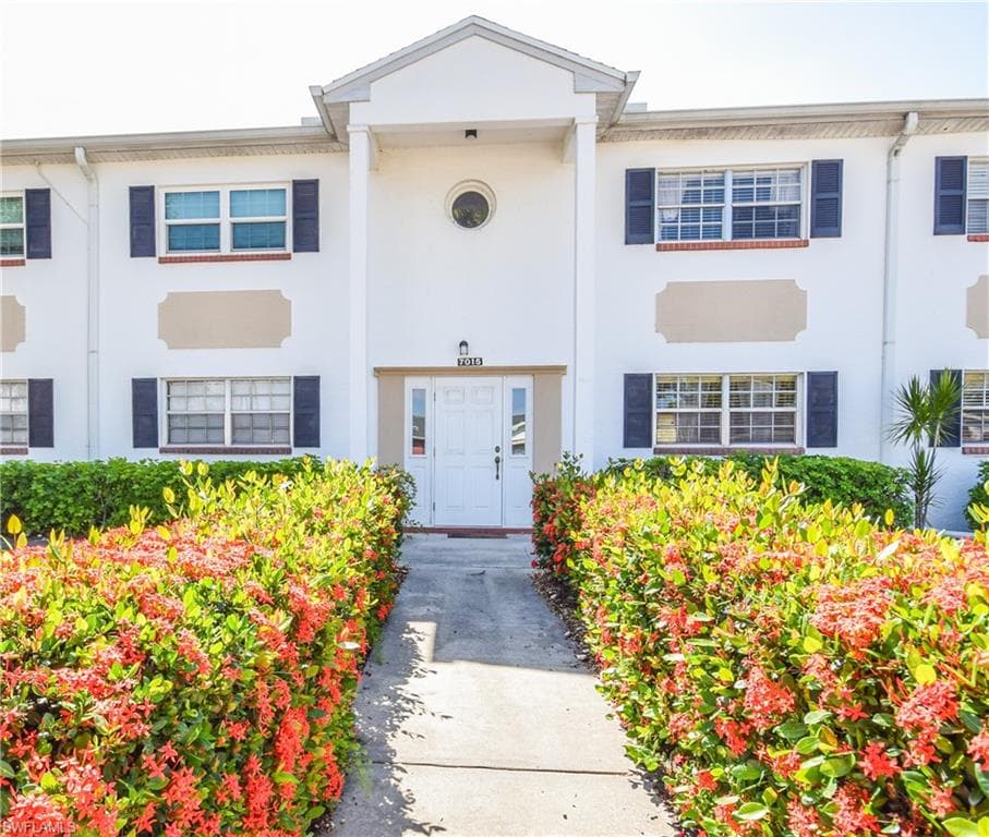 7015 Cedarhurst DR 8D FORT MYERS, FL 33919