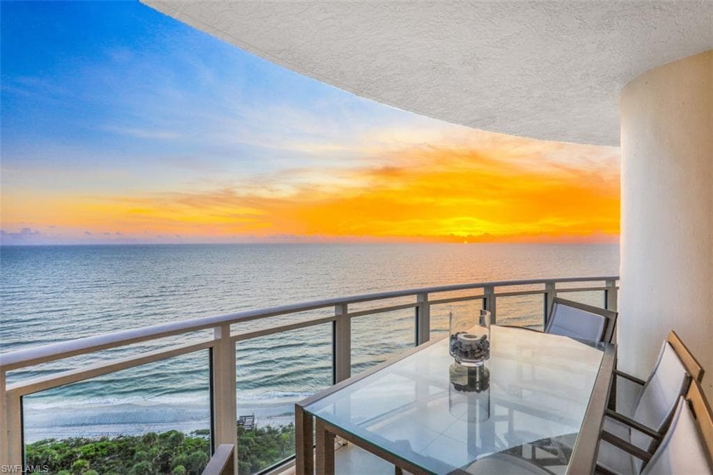8231 Bay Colony DR 1702 NAPLES, FL 34108