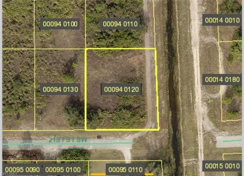 3700 21st ST SW LEHIGH ACRES, FL 33976