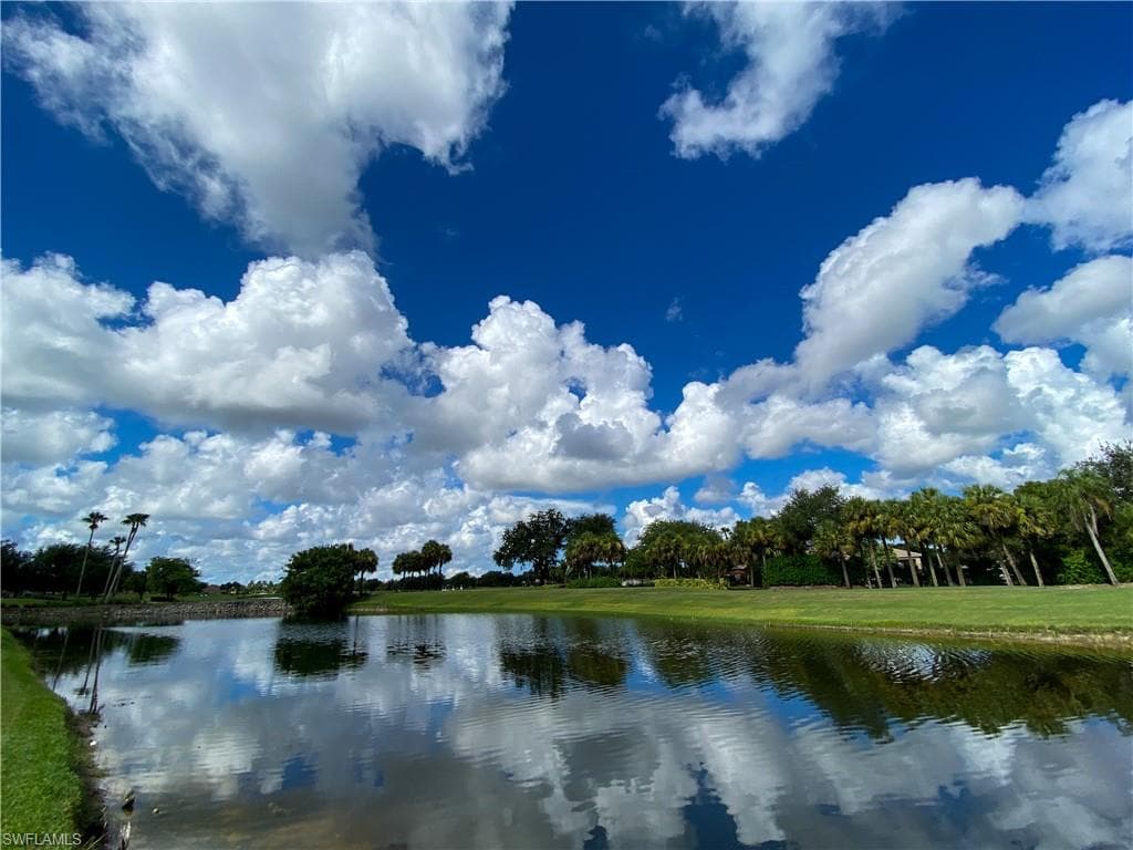 1993 Crestview WAY 129 NAPLES, FL 34119