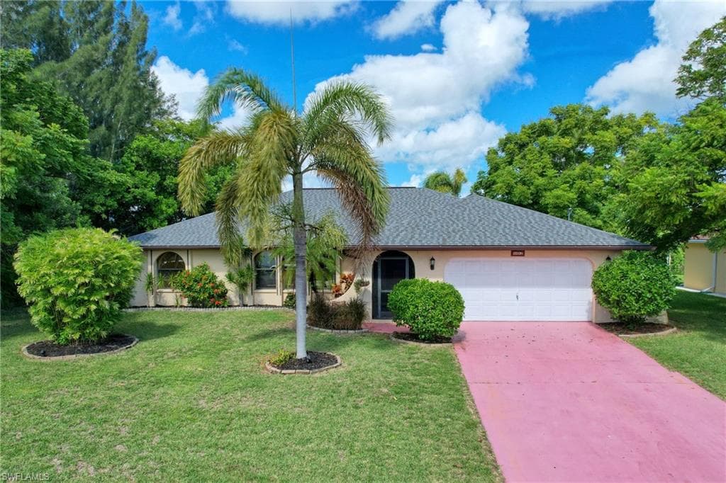 802 SE 21st AVE CAPE CORAL, FL 33990