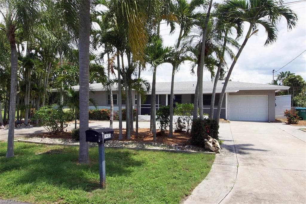 1453 Venetian CT CAPE CORAL, FL 33904