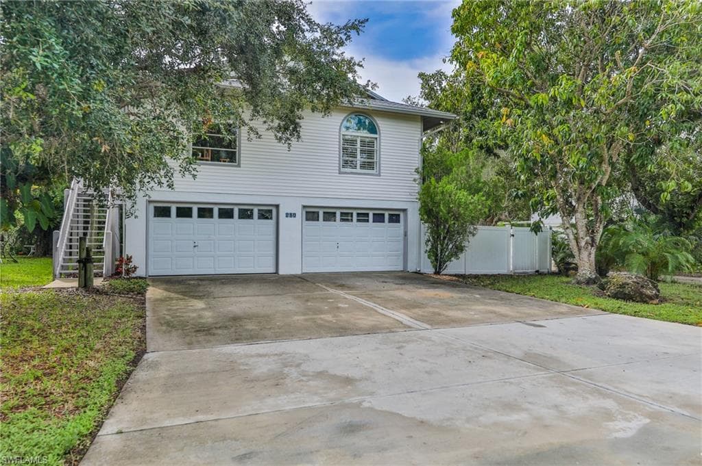 280 Nature View CT FORT MYERS BEACH, FL 33931