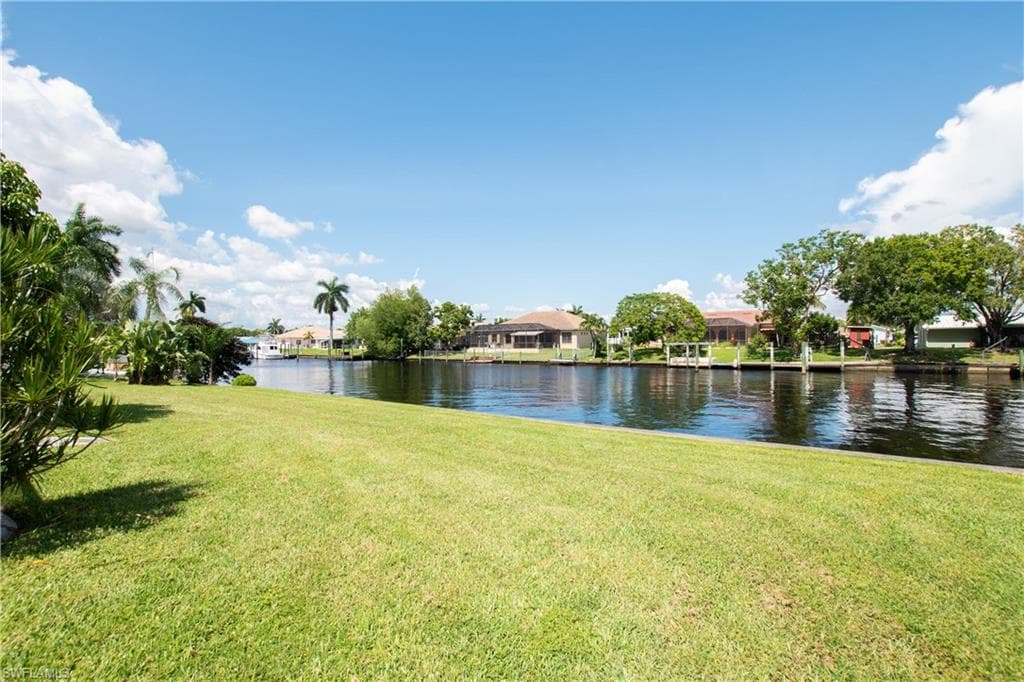 2220 Santiago AVE FORT MYERS, FL 33905