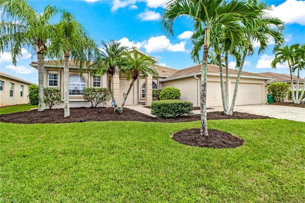 973 Chesapeake Bay CT NAPLES, FL 34120