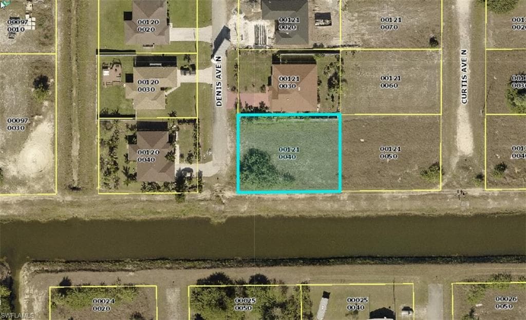 800 Denis AVE N LEHIGH ACRES, FL 33971