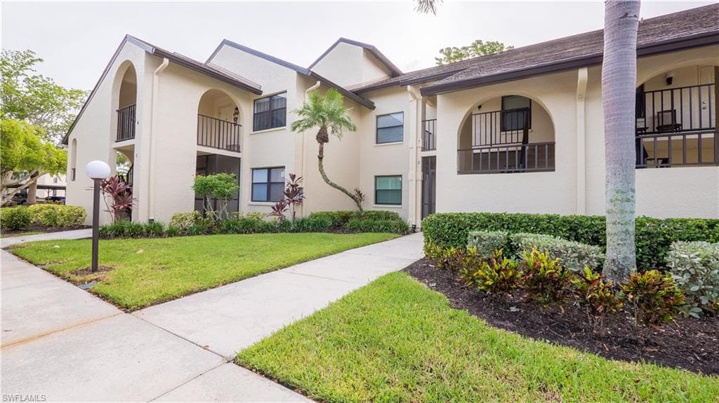 8505 Charter Club CIR 6 FORT MYERS, FL 33919