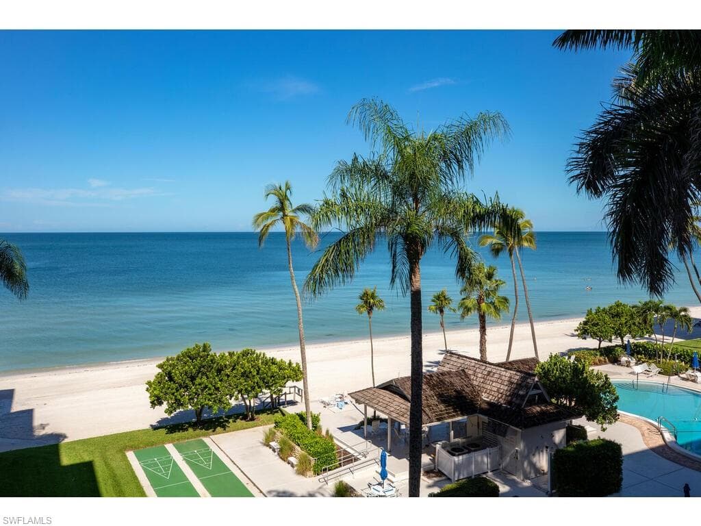 3443 Gulf Shore BLVD N 512 NAPLES, FL 34103
