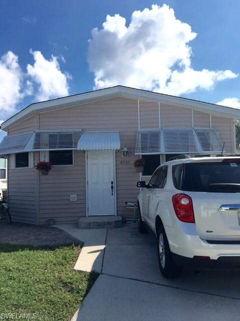 4731 Candlestick CT W ESTERO, FL 33928