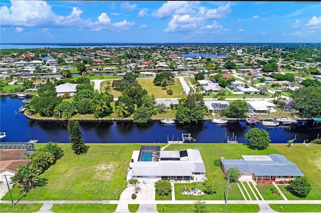 148 Baldwin CT SE PORT CHARLOTTE, FL 33952
