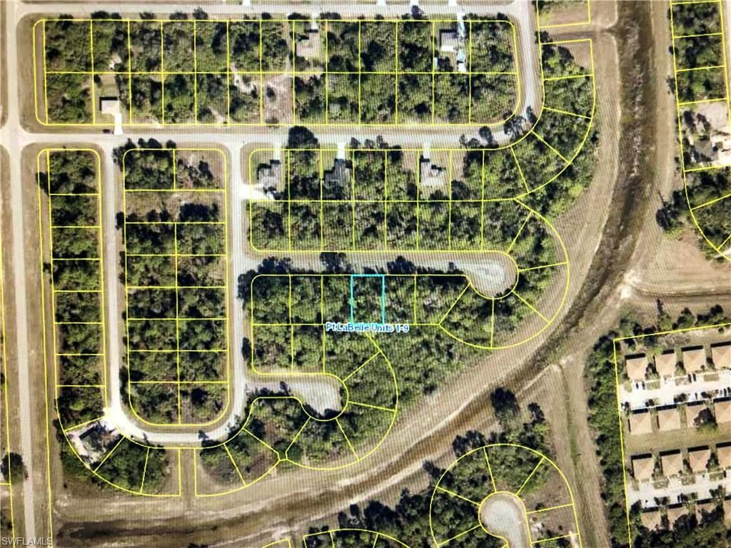 6207 Forest CT LABELLE, FL 33935