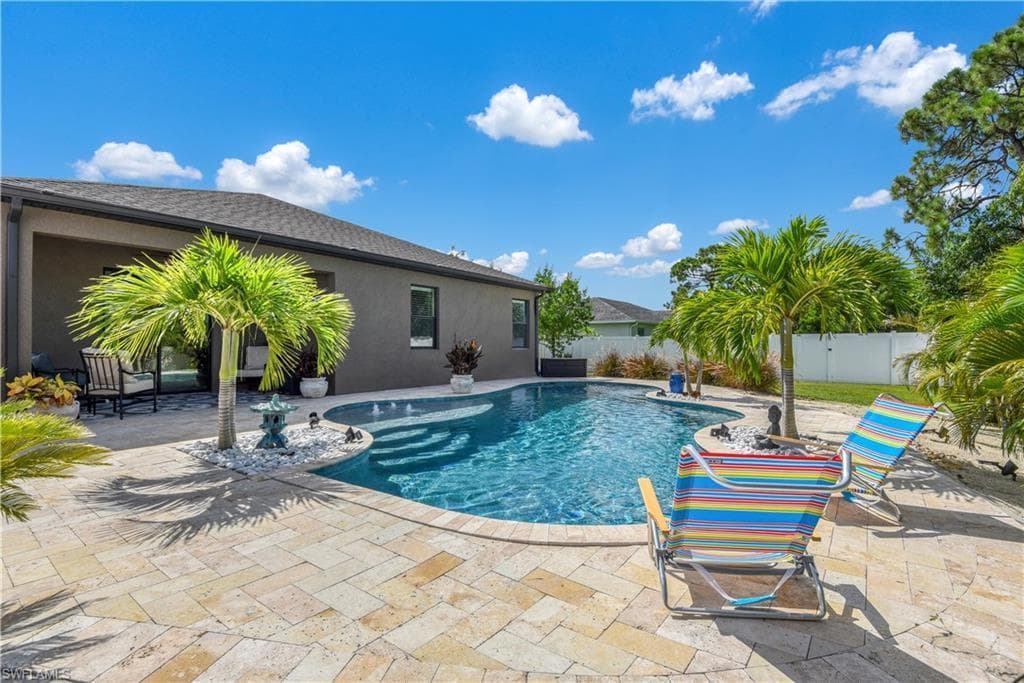 2800 SW 19th AVE CAPE CORAL, FL 33914
