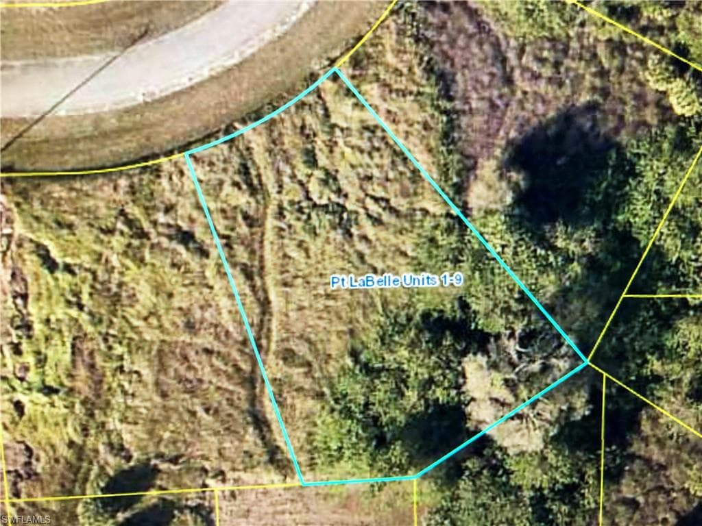 3107 Kapok CIR LABELLE, FL 33935