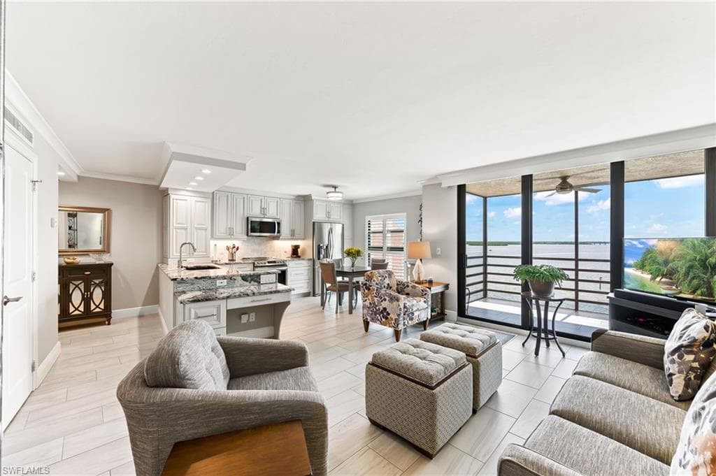 1085 Bald Eagle DR A608 MARCO ISLAND, FL 34145