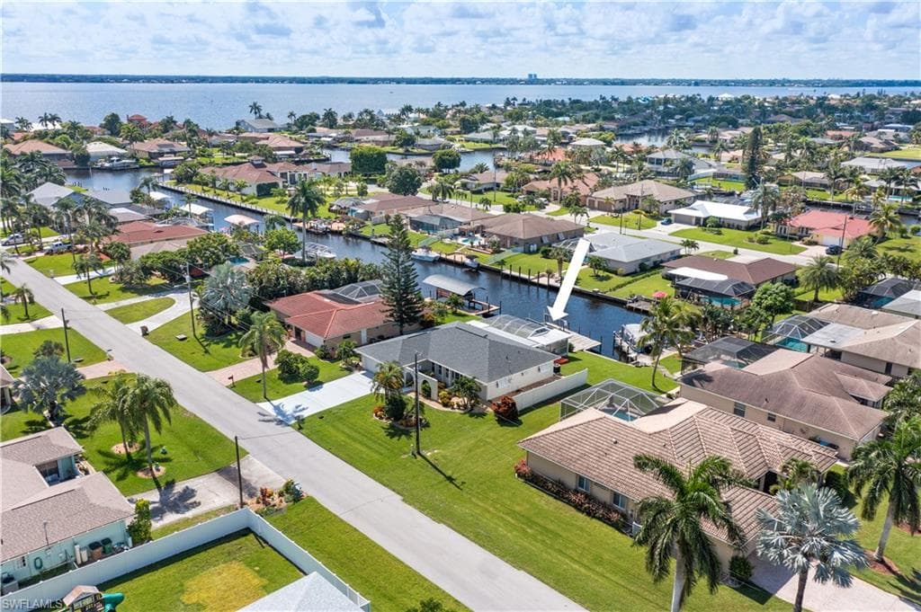 1924 SE 31st TER CAPE CORAL, FL 33904