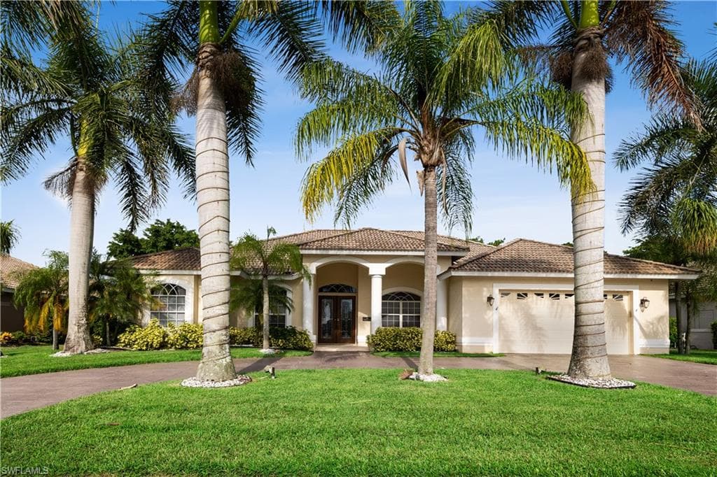 28452 Del Lago WAY BONITA SPRINGS, FL 34135