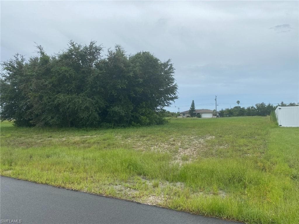 406 NW 6th TER CAPE CORAL, FL 33993