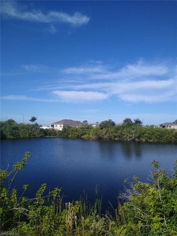 2620 NW 4th PL CAPE CORAL, FL 33993