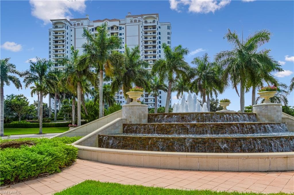 1060 Borghese LN 503 NAPLES, FL 34114