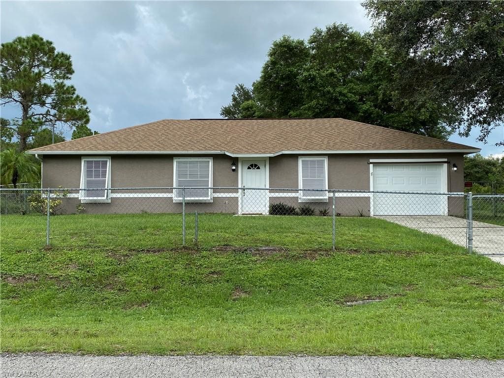 2318 Irving AVE ALVA, FL 33920