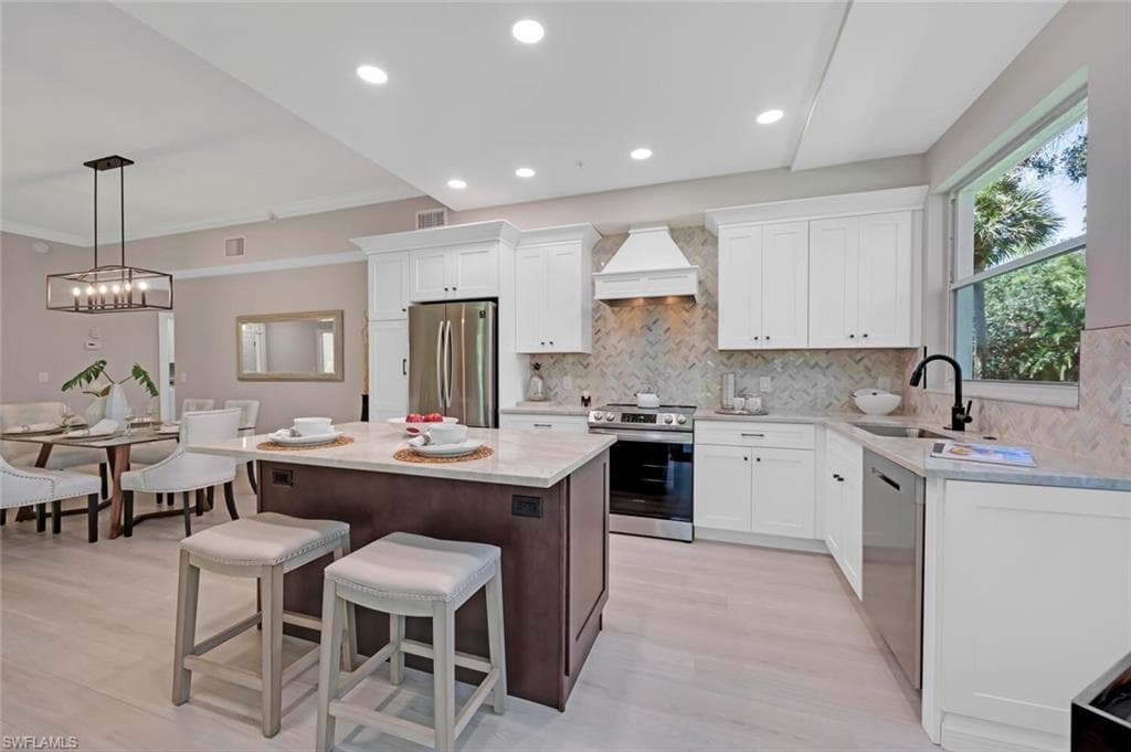 25040 Cypress Hollow CT 104 BONITA SPRINGS, FL 34134