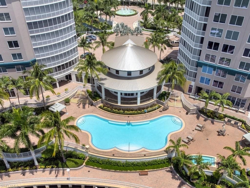 13675 Vanderbilt DR 305 NAPLES, FL 34110