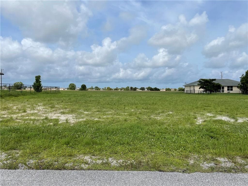 218 NW 19th PL CAPE CORAL, FL 33993