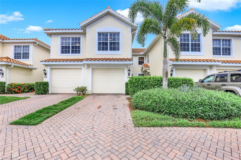 1355 Henley ST 605 NAPLES, FL 34105
