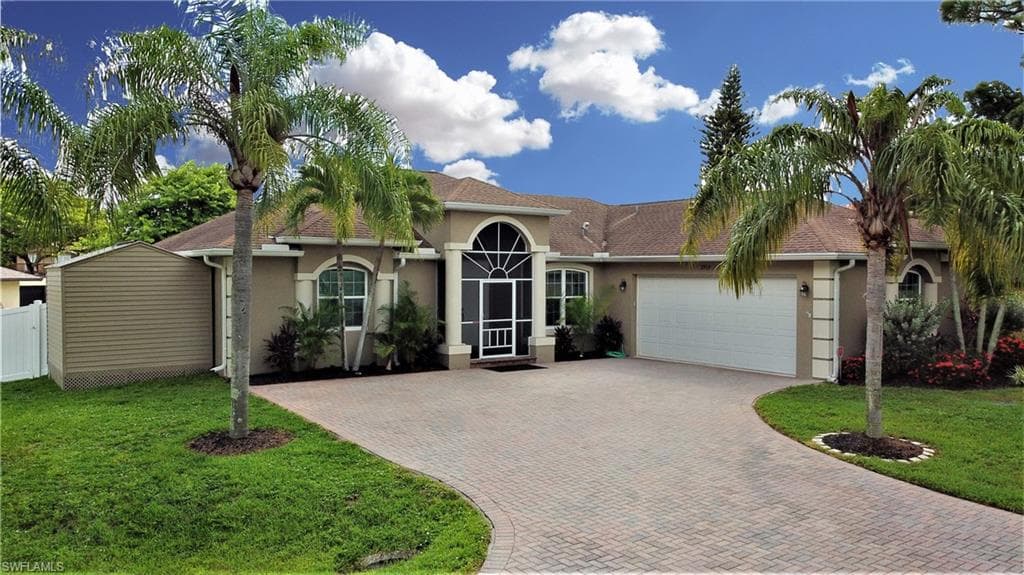 2262 Bahama AVE FORT MYERS, FL 33905