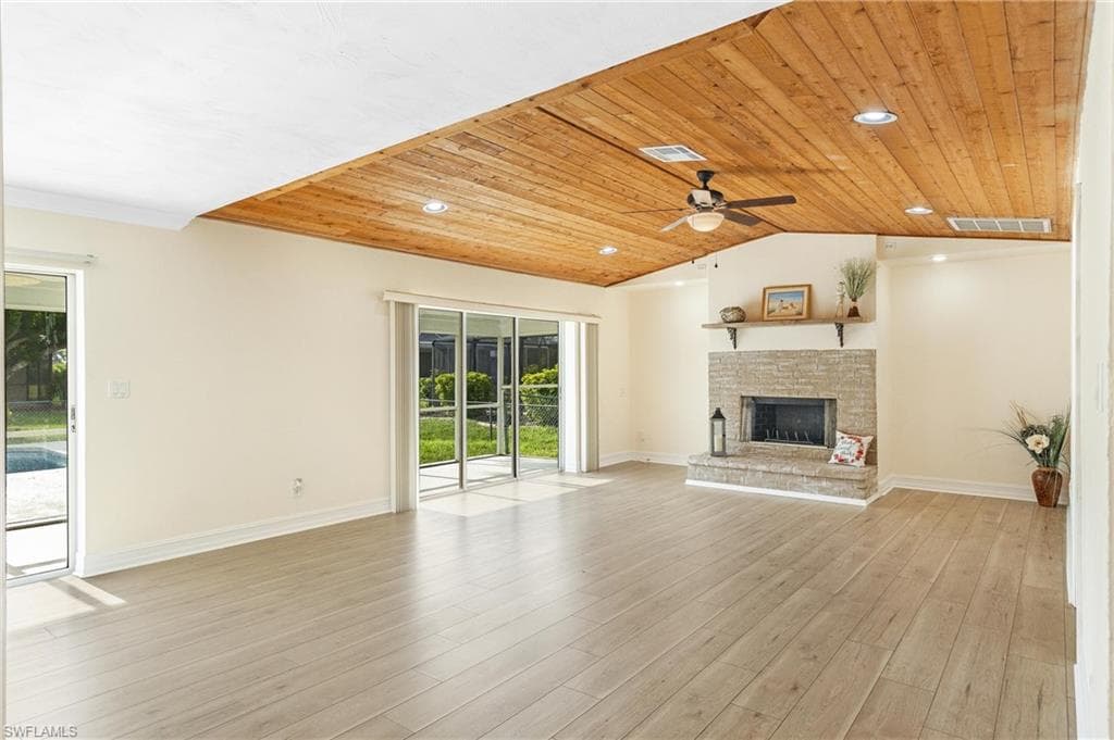 3933 SW 27th AVE CAPE CORAL, FL 33914